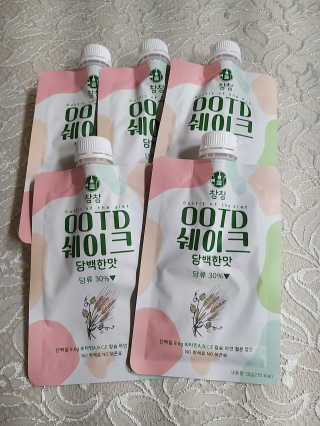 [꾸콤] 참참 OOTD쉐이크 담백한 일주일세트 50g x 5 — 5점을 준 리뷰어가 2020년 11월 올린 사용 사진