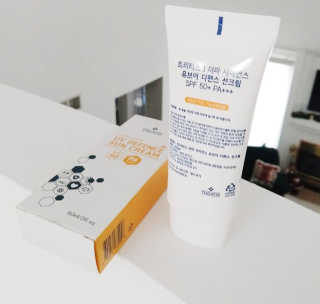 트리티스 US [TREATIS] UV Defence Sun Cream PA+++ / SPF50+ — 5점을 준 리뷰어가 2021년 1월 올린 사용 사진