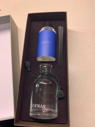 레나스 프리미엄 아로마 디퓨저 200ml  [1SET] — 4점을 준 리뷰어가 2020년 9월 올린 사용 사진