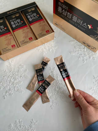 서울약사신협_투데이홍삼정플러스스틱_10g x 30포 — 5점을 준 리뷰어가 2020년 11월 올린 사용 사진