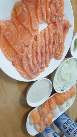 동원산업 항공직송 동원생연어_400g — 5점을 준 리뷰어가 2020년 5월 올린 사용 사진