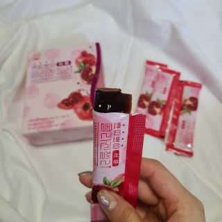 헬스업_쁘띠쁘띠석류콜라겐젤리_20g x 14포 — 5점을 준 리뷰어가 2020년 7월 올린 사용 사진