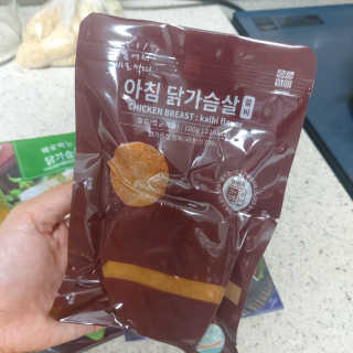 바로 먹는 아침 실온보관 닭가슴살 6종 — 4점을 준 리뷰어가 2020년 9월 올린 사용 사진