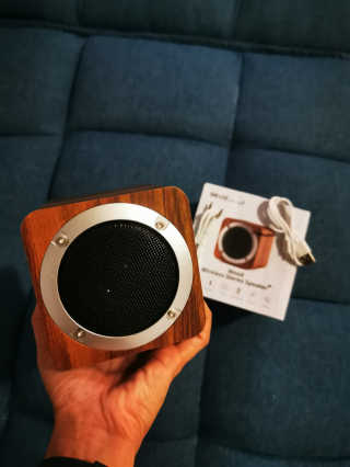 SEVIZ MINI10W 레트로 블루투스 스피커 — 5점을 준 리뷰어가 2020년 8월 올린 사용 사진