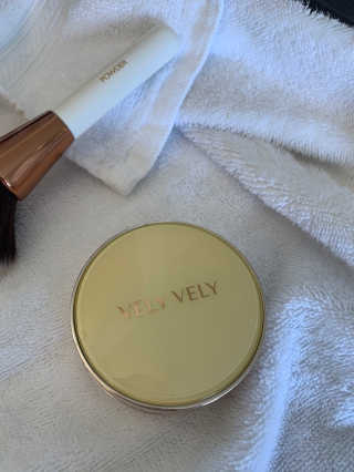 VELY VELY 아우라 허니 글로우 쿠션 — 4.5점을 준 리뷰어가 2020년 4월 올린 사용 사진