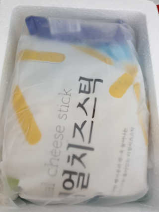 가치식탁 리얼치즈스틱, 리얼크림치즈볼 — 5점을 준 리뷰어가 2020년 9월 올린 사용 사진