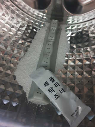 무디메이드 MUDI 세탁조 클리너 2세트 — 5점을 준 리뷰어가 2020년 5월 올린 사용 사진