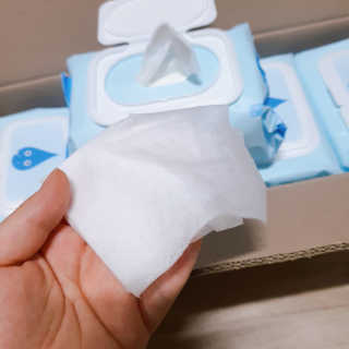 아이수 블루니 몬스터 아기 물티슈 — 3.5점을 준 리뷰어가 2020년 11월 올린 사용 사진