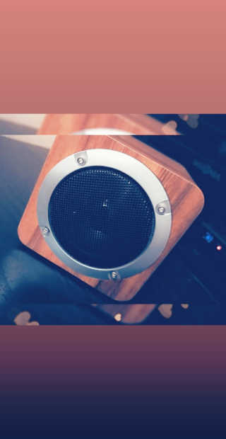 SEVIZ MINI10W 레트로 블루투스 스피커 — 5점을 준 리뷰어가 2020년 10월 올린 사용 사진