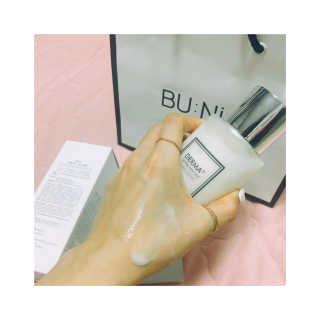 뷰니오 더마플러스 카밍 에멀전200ml — 4점을 준 리뷰어가 2020년 12월 올린 사용 사진
