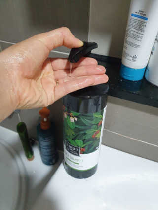 르퀼라야 스칼프 샴푸 810ml [가드니아/포레스트] — 5점을 준 리뷰어가 2020년 7월 올린 사용 사진