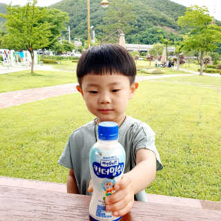 남양유업 [ 아인슈타인 ] 머리가 마시는 아인슈타인 킨더밀쉬 — 5점을 준 리뷰어가 2020년 7월 올린 사용 사진