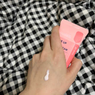 메디힐 수딩 모이스트 선에센스 / 톤업 핑크 선크림 2종 — 4.5점을 준 리뷰어가 2020년 4월 올린 사용 사진