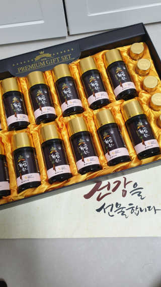 서울약사신협_프리미엄황삼골드_3.75g x 12환+75mgx12병 — 5점을 준 리뷰어가 2020년 9월 올린 사용 사진