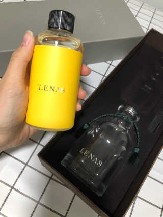 레나스 프리미엄 아로마 디퓨저 200ml  [1SET] — 4점을 준 리뷰어가 2020년 9월 올린 사용 사진