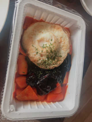 죠스떡볶이 [죠스푸드] 짜빠떡볶이+떡또그+범벅만두 신메뉴 3종 — 4점을 준 리뷰어가 2020년 4월 올린 사용 사진