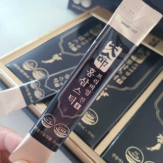 헬스업_천명진프리미엄홍삼스틱_10ml x 30포 — 5점을 준 리뷰어가 2020년 10월 올린 사용 사진