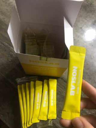 노스랩 프로바이오틱스 베이비 유산균 — 5점을 준 리뷰어가 2020년 6월 올린 사용 사진