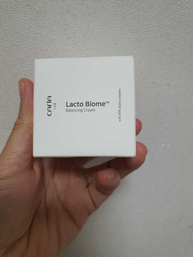카를라 락토 바이옴™ 밸런싱 크림 리뷰 사진
