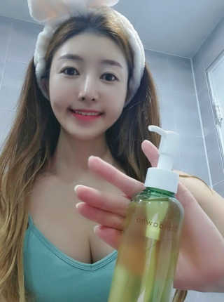 스킨큐어 산다화 순한 클렌징 동백 오일 200ml — 4점을 준 리뷰어가 2020년 5월 올린 사용 사진