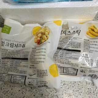 가치식탁 리얼치즈스틱, 리얼크림치즈볼 — 4.5점을 준 리뷰어가 2020년 8월 올린 사용 사진