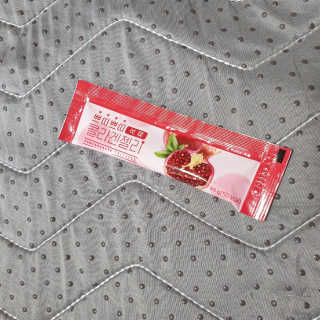 헬스업_쁘띠쁘띠석류콜라겐젤리_20g x 14포 — 5점을 준 리뷰어가 2020년 7월 올린 사용 사진