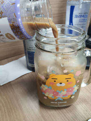 서울에프엔비 브루빈 디카페인 커피 — 5점을 준 리뷰어가 2020년 7월 올린 사용 사진