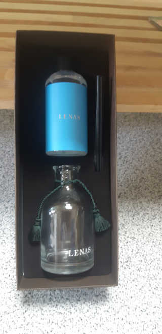 레나스 프리미엄 아로마 디퓨저 200ml  [1SET] — 5점을 준 리뷰어가 2020년 8월 올린 사용 사진