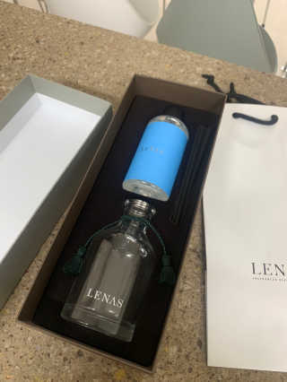 레나스 프리미엄 아로마 디퓨저 200ml  [1SET] — 5점을 준 리뷰어가 2020년 10월 올린 사용 사진