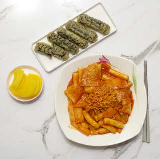 화곡미담 옛날 떡볶이 — 5점을 준 리뷰어가 2020년 4월 올린 사용 사진