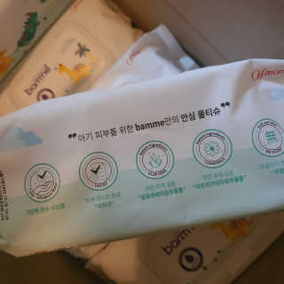 오브맘 밤 프리미엄 엠보싱 물티슈 70매 10개입 — 5점을 준 리뷰어가 2020년 12월 올린 사용 사진
