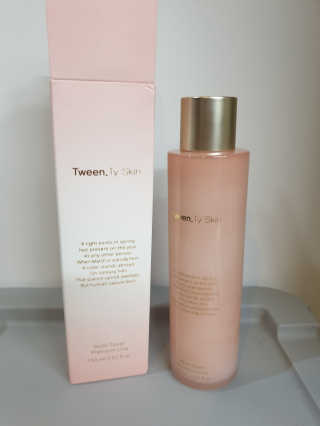 Tween.Ty Skin 트웬티스킨 뉴트리 토너 프리미엄 라인 — 5점을 준 리뷰어가 2020년 10월 올린 사용 사진