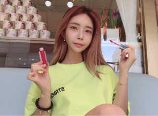 [블랙루즈] 에어 핏 벨벳 틴트 시즌6 5종 중 택1+랜덤1 — 4점을 준 리뷰어가 2020년 6월 올린 사용 사진