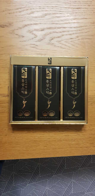헬스업_천명진프리미엄홍삼스틱_10ml x 30포 — 4.5점을 준 리뷰어가 2020년 10월 올린 사용 사진