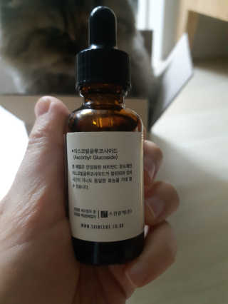 [스킨큐어] 산다화 비타민C 화이트닝 에센스 30ml — 3점을 준 리뷰어가 2020년 4월 올린 사용 사진