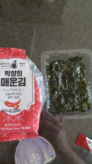 김연구가 박향희 박향희 불향솔솔 전통김 or 매운김 — 5점을 준 리뷰어가 2020년 5월 올린 사용 사진