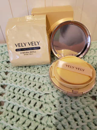 VELY VELY 아우라 허니 글로우 쿠션 — 5점을 준 리뷰어가 2020년 4월 올린 사용 사진