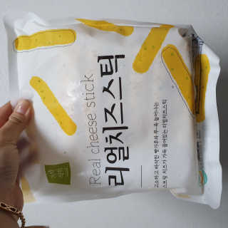 가치식탁 리얼치즈스틱, 리얼크림치즈볼 — 5점을 준 리뷰어가 2020년 9월 올린 사용 사진