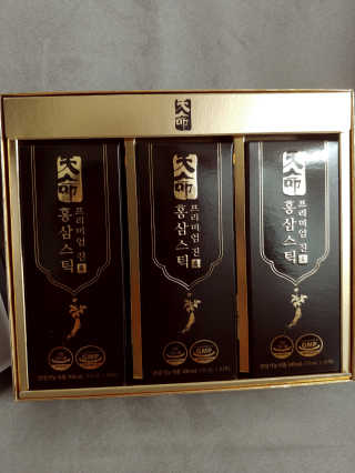 헬스업_천명진프리미엄홍삼스틱_10ml x 30포 — 5점을 준 리뷰어가 2020년 10월 올린 사용 사진