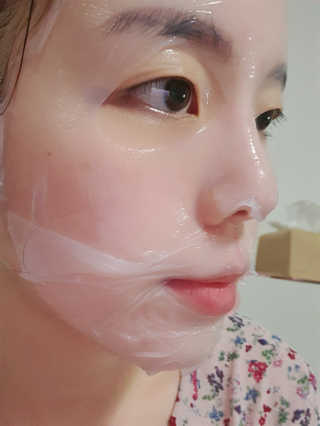 이너풀 하이 모이스처라이징 바이오셀룰로오스 마스크 — 5점을 준 리뷰어가 2020년 9월 올린 사용 사진