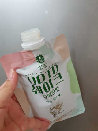 [꾸콤] 참참 OOTD쉐이크 담백한 일주일세트 50g x 5 — 5점을 준 리뷰어가 2020년 10월 올린 사용 사진