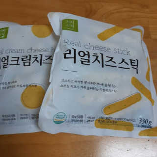 가치식탁 리얼치즈스틱, 리얼크림치즈볼 — 4.5점을 준 리뷰어가 2020년 8월 올린 사용 사진