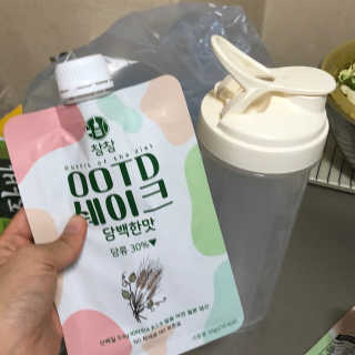 [꾸콤] 참참 OOTD쉐이크 담백한 일주일세트 50g x 5 — 5점을 준 리뷰어가 2020년 10월 올린 사용 사진