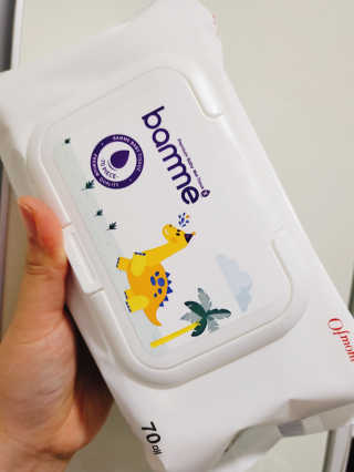 오브맘 밤 프리미엄 엠보싱 물티슈 70매 10개입 — 5점을 준 리뷰어가 2020년 12월 올린 사용 사진