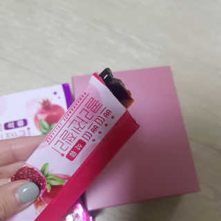 헬스업_쁘띠쁘띠석류콜라겐젤리_20g x 14포 — 4점을 준 리뷰어가 2020년 11월 올린 사용 사진