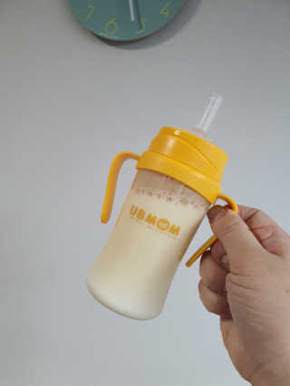 유비맘 PPSU 젖병 노꼭지_260ml_컬러 랜덤 발송 — 5점을 준 리뷰어가 2020년 12월 올린 사용 사진