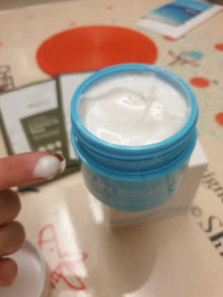 바르는콜라겐 하이온 제주바다보배 슬리핑마스크 100mL — 5점을 준 리뷰어가 2020년 6월 올린 사용 사진