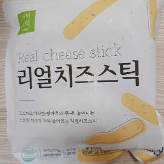 가치식탁 리얼치즈스틱, 리얼크림치즈볼 — 5점을 준 리뷰어가 2020년 10월 올린 사용 사진