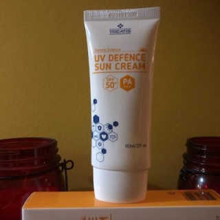 트리티스 US [TREATIS] UV Defence Sun Cream PA+++ / SPF50+ — 4점을 준 리뷰어가 2020년 10월 올린 사용 사진