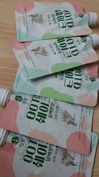 [꾸콤] 참참 OOTD쉐이크 담백한 일주일세트 50g x 5 — 5점을 준 리뷰어가 2020년 10월 올린 사용 사진